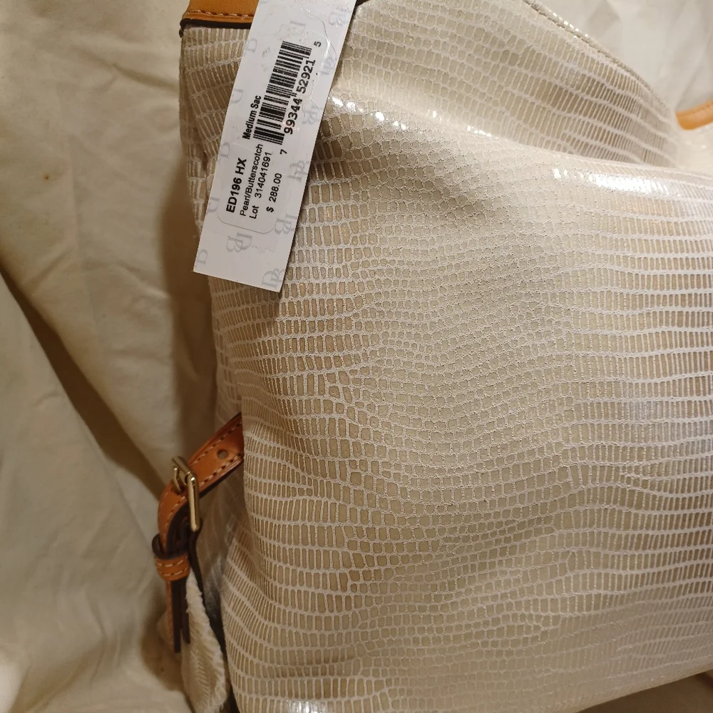 Dooney and bourke shoulder bag - Picture 2 of 12